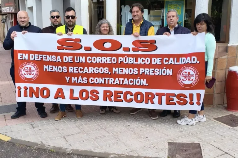 concentracion-trabajadores-correos-malagon_69